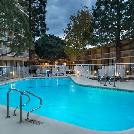 Courtyard By Marriott Oxnard/Ventura Hotel Exterior photo